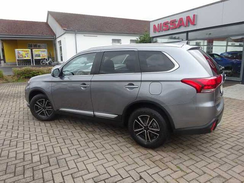 Mitsubishi Outlander 2.0 2WD EDITION 100 aus erster Hand