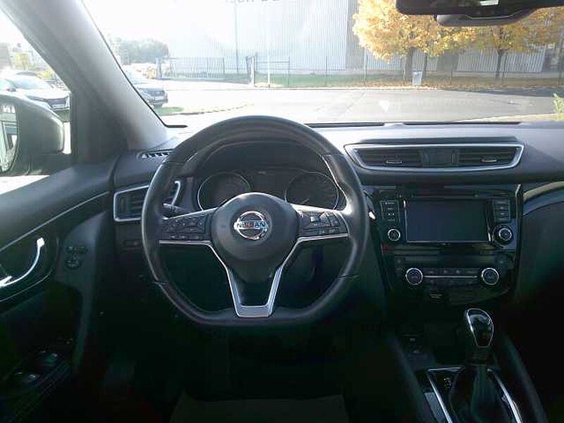 Nissan Qashqai 1.3 DIG-T DCT ZAMA